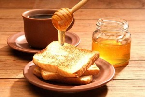 蜂蜜可以和药一起吃吗？吃感冒药能喝蜂蜜水吗？