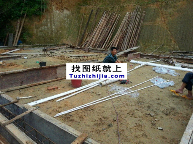 湖南省刘先生自建的双拼二层带阁楼全套施工直播。