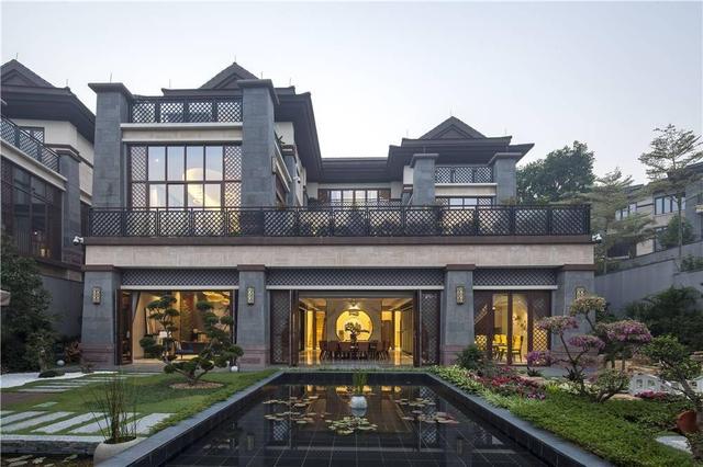 房地产老板北京别墅装修花几百万，内景奢华无比，四季如春的感觉