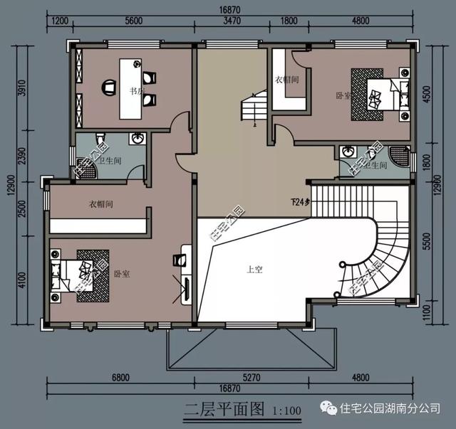 经典雅致的欧式三层别墅设计图，占地221.1㎡，带挑空客厅+大露台。