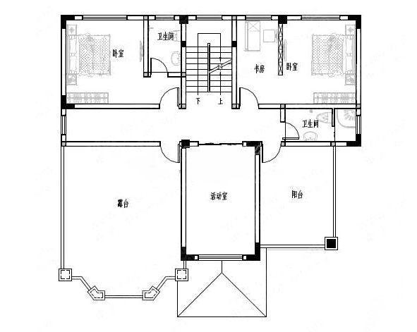 三层复式客厅的自建别墅，带堂屋和六间卧室很实用