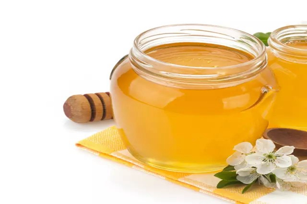 蜂蜜用多少度的水冲效果最好？蜂蜜用热水还是凉水冲？