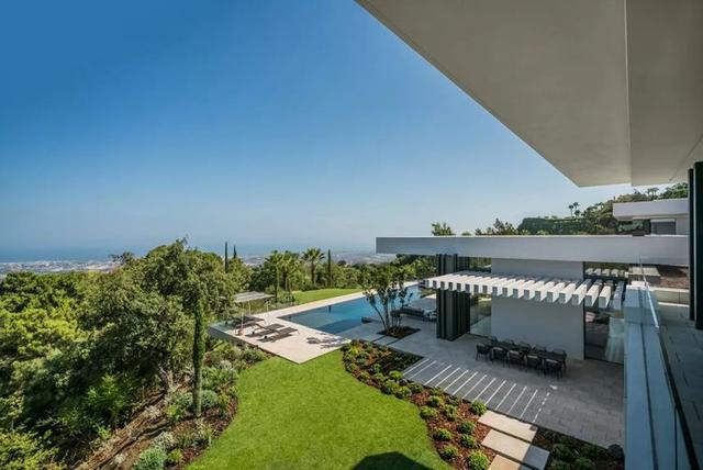 全球顶级别墅，售价2.5亿，从没见过这么惊艳的泳池