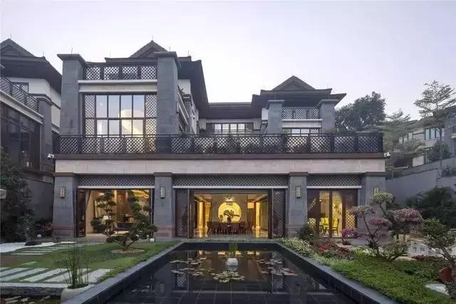 1000平新中式独栋别墅实拍，前后都有庭院，千万身价才敢建